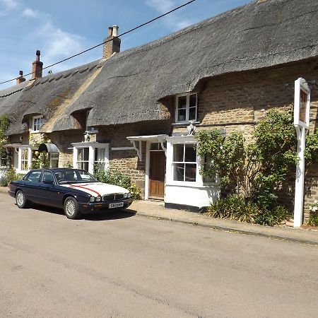 The Vane Arms Hotel Sudborough Екстериор снимка