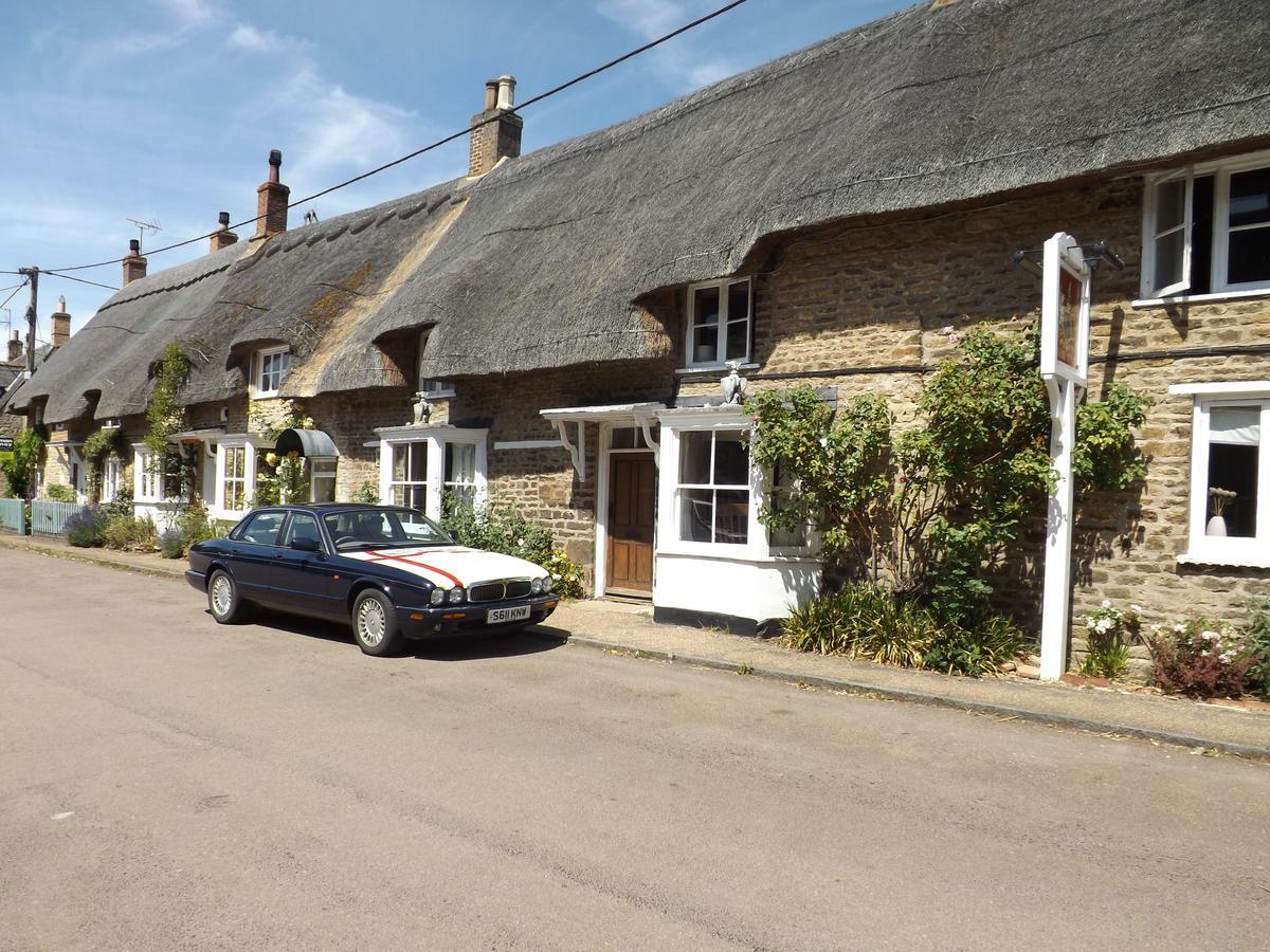 The Vane Arms Hotel Sudborough Екстериор снимка